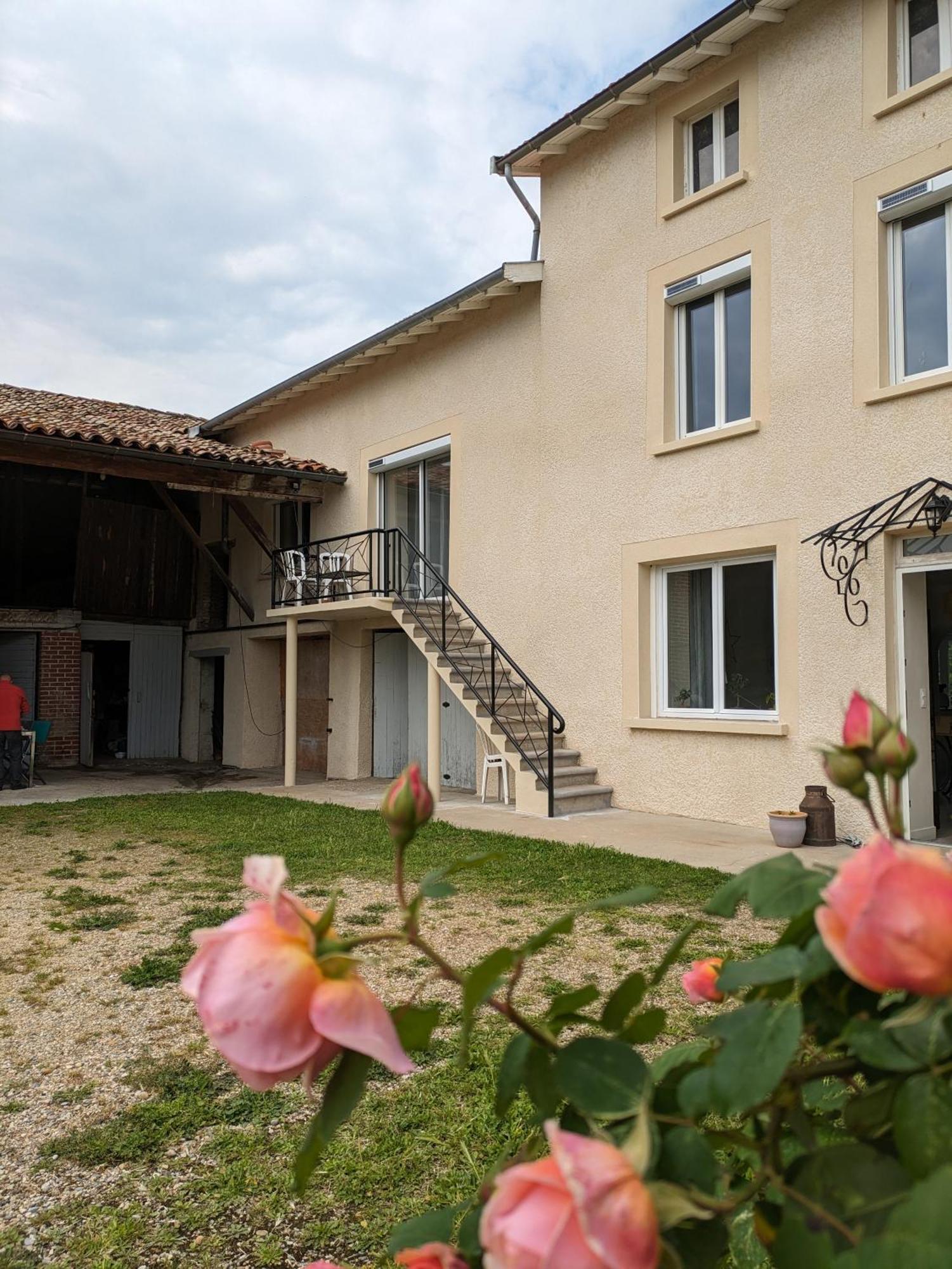 Comme A La Maison Clonas-sur-Vareze Kültér fotó